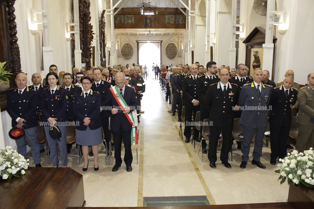 Lamezia, monsignor Cantafora a messa con forze dell'ordine: “Chiediamo a Sant’Antonio di essere veri cittadini”