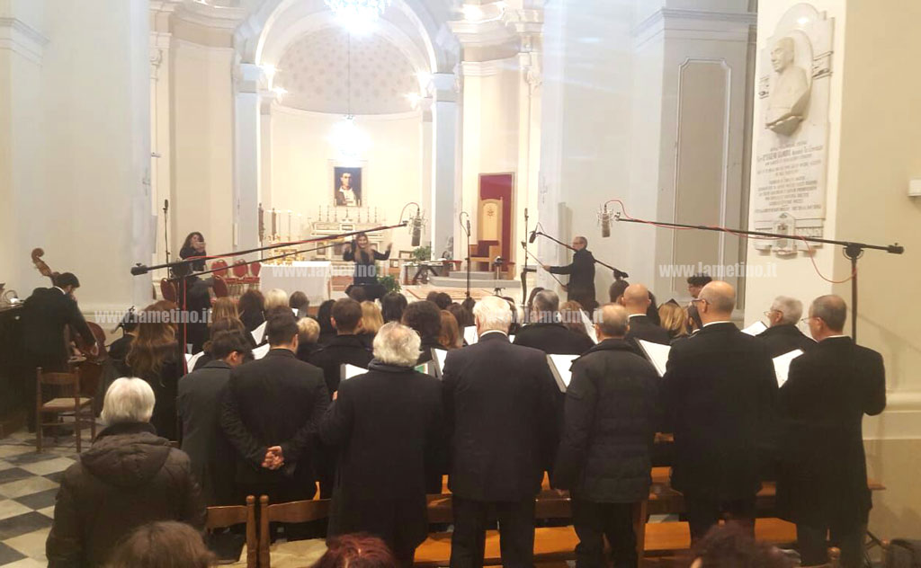 Lamezia, in cattedrale la tradizionale Messa Crismale e rinnovo promesse sacerdotali