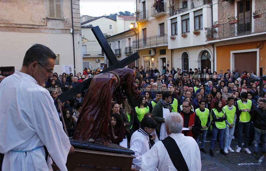 Lamezia, la tradizionale processione dei ‘Mistiari’ per le vie della città