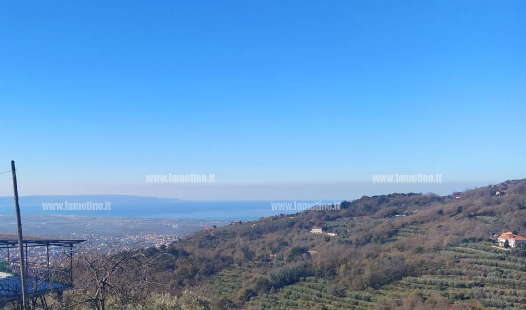 Tempo soleggiato nel weekend di Pasqua con punte di 25 gradi anche in Calabria