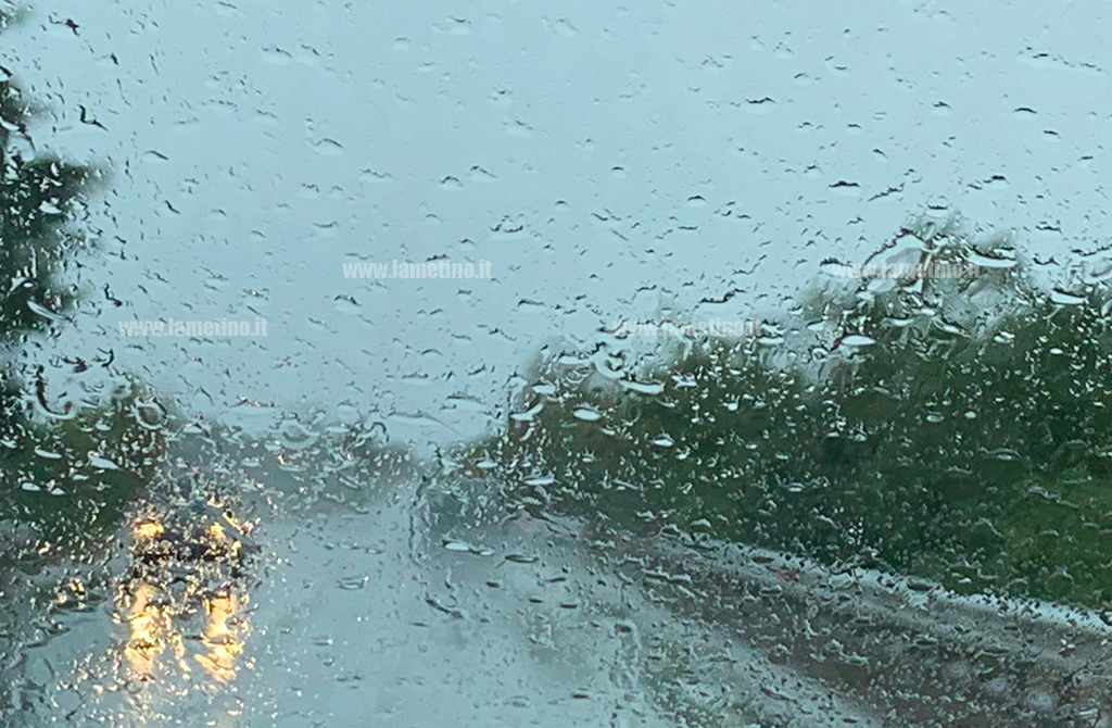Maltempo, in arrivo allerta gialla su tutta la Calabria: temporali e temperature in calo 