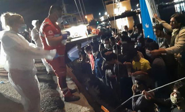 Migranti, due arresti per associazione per delinquere nel Reggino
