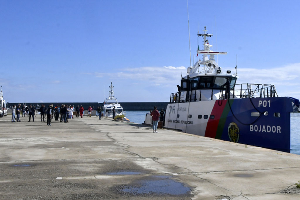 migranti-crotone-1942324bc7_31ecc.jpg