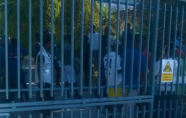 Protesta in centro accoglienza migranti a Joppolo