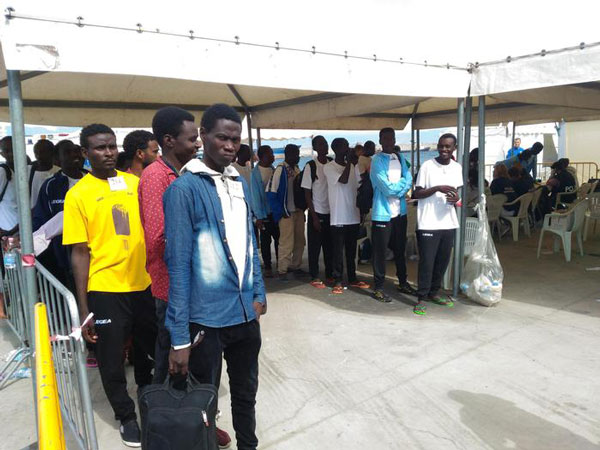 Arrivati 373 migranti a Reggio Calabria, 80 sono minori non accompagnati 