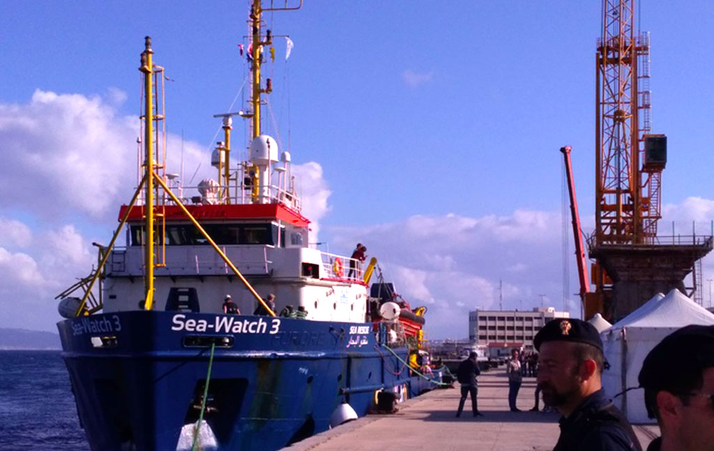 migranti-salvini-nave.jpg