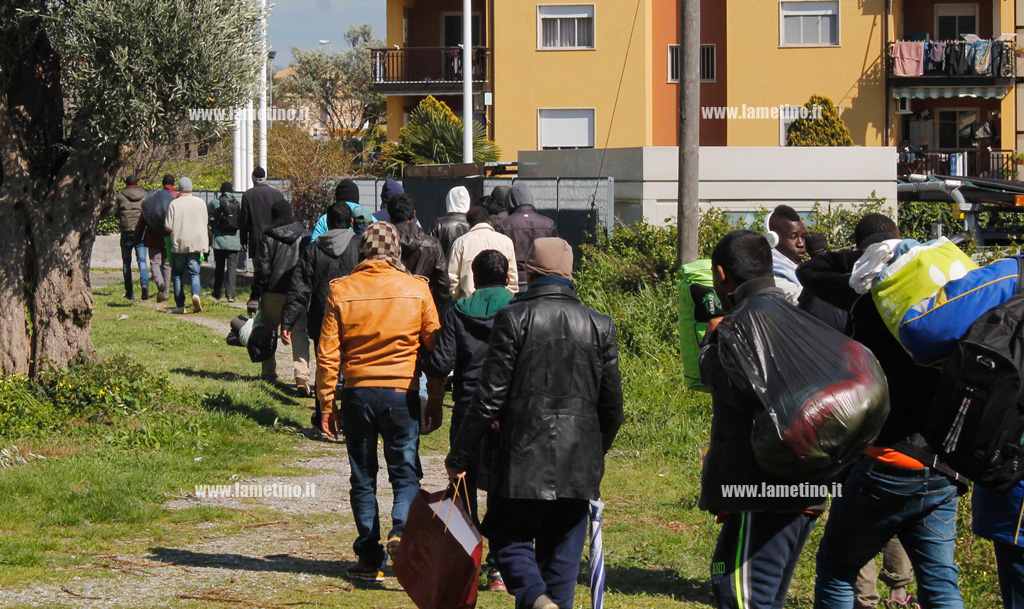 migranti-sgombero-aprile-2015-6.jpg