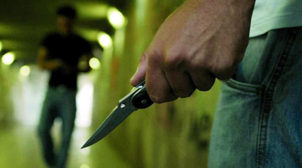 Calabria: accoltella al volto rivale durante lite a Crotone, un fermo 