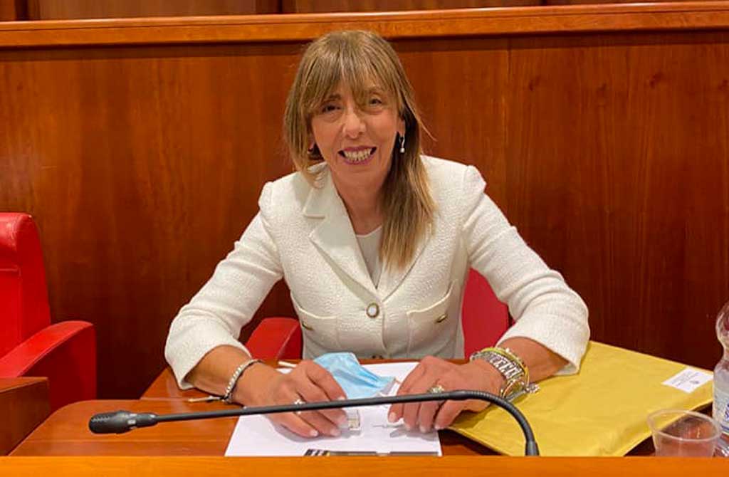 Parlamentari M5s: "Stop a doppio incarico assessore regionale Minasi"