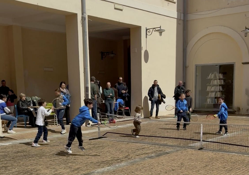 mini-tennis-2-chiostro_7a54a.jpg
