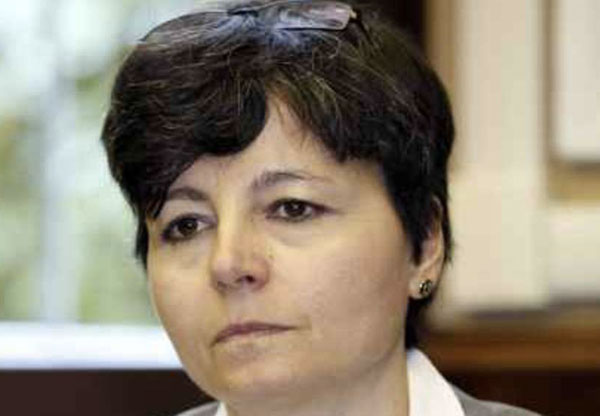 Calabria: Ministro Carrozza contestata da studenti all'Unical. Pietre e uova contro auto