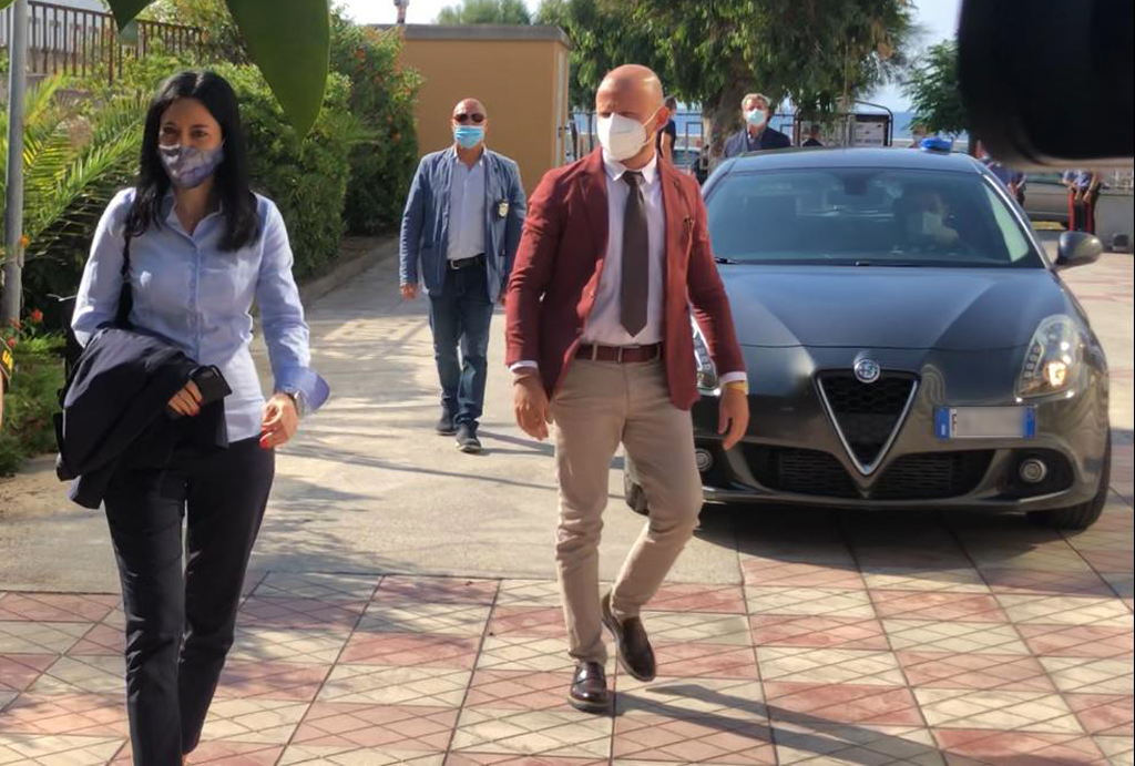 Ministro Azzolina a Catanzaro per incontrare dirigenti: “Lavoriamo per riaprire scuole in sicurezza”