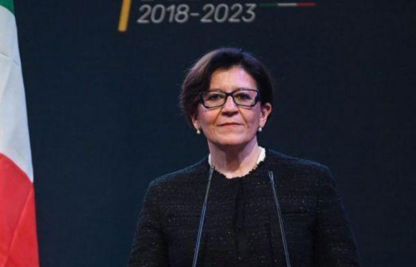 Ministro Trenta: "Più caserme al sud, ma anche psicologi e ricongiungimenti familiari"
