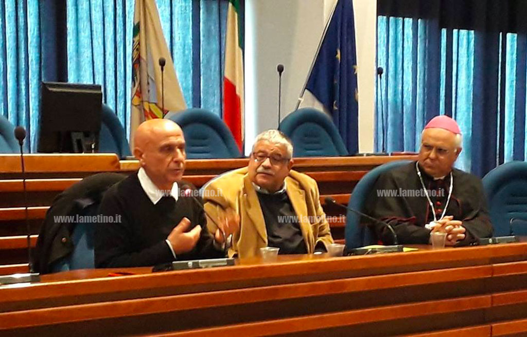 Le ricette di Minniti per rilanciare il Pd, oggi a Catanzaro la presentazione del suo libro