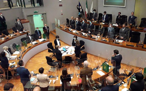 Un minuto di silenzio in ricordo della Santelli alla prima seduta del Consiglio regionale Marche