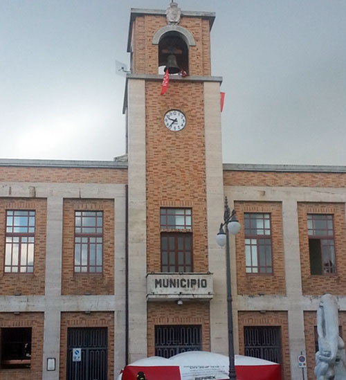Calabria: Terminata protesta su campanile Comune per operai Eurocoop Vibo
