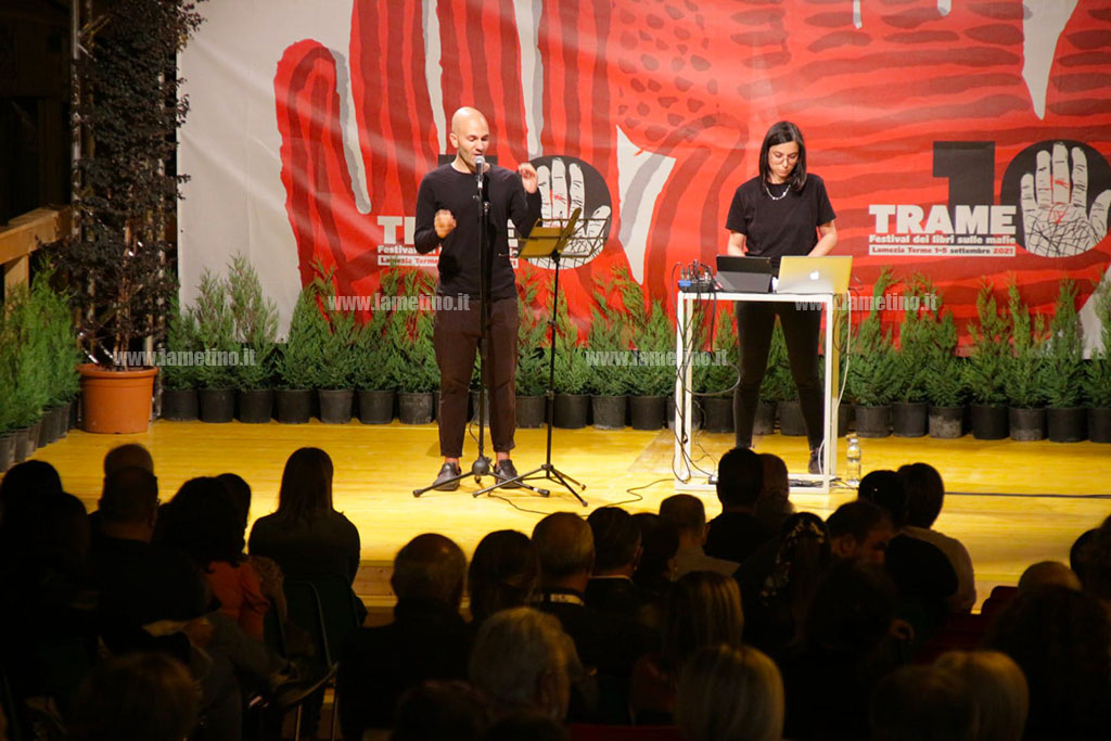 Trame10, terza serata con il monologo su Tramonte e Cristiano e intervista all’imprenditrice lametina Francesca Miscimarra