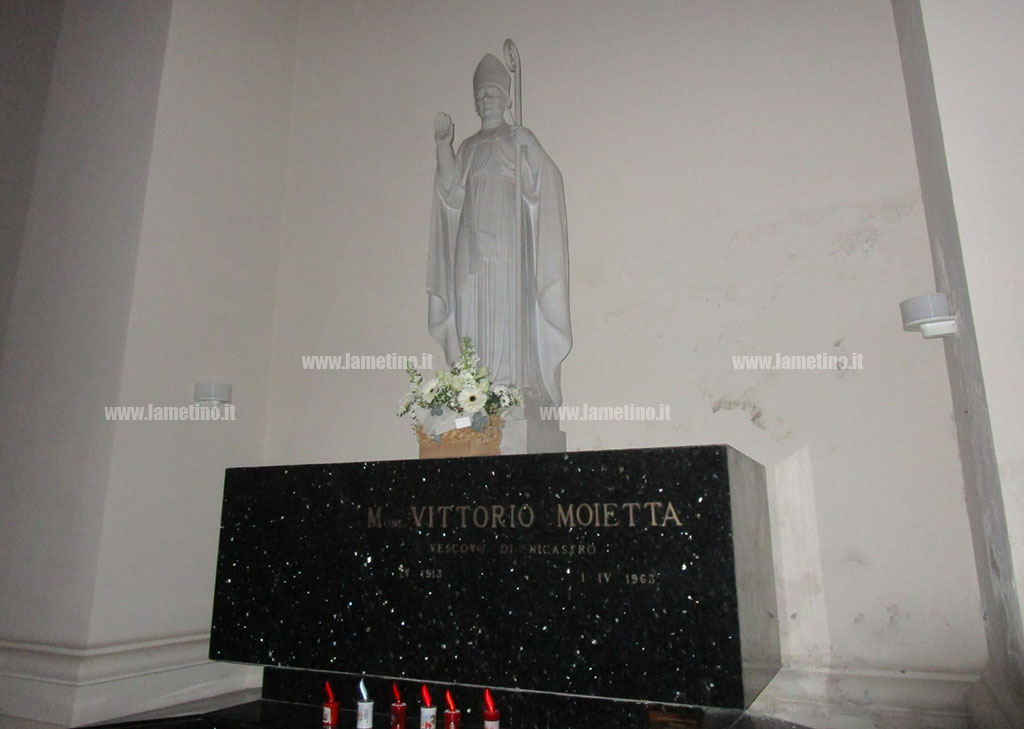 monsignor-moietta_f5694.jpg