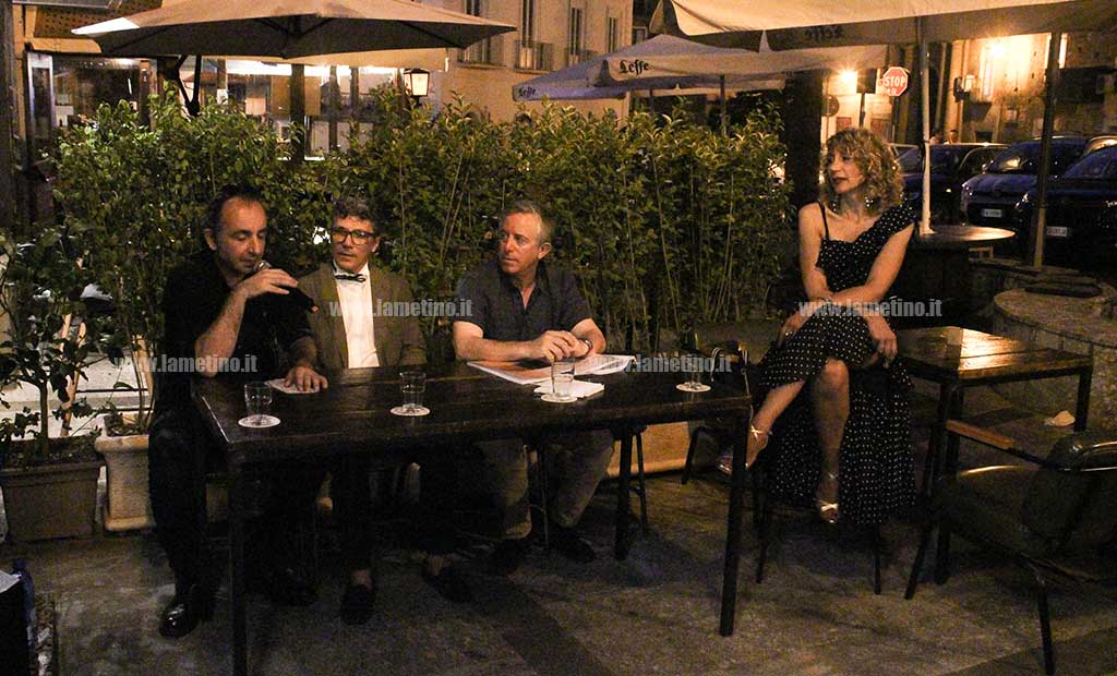 Lamezia, inaugurata mostra di Umberto Pellegrino: "L'artista del metasurrealismo immanente" - VIDEO