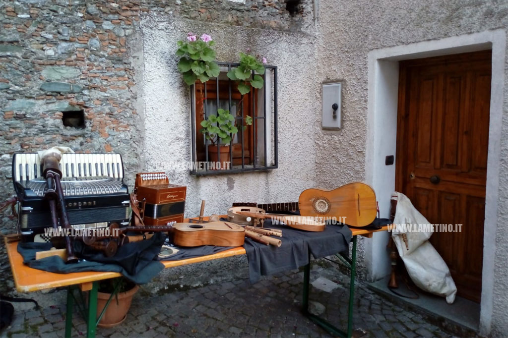 mostra-strumenti-musicali-conflenti-06082018-084747.jpg