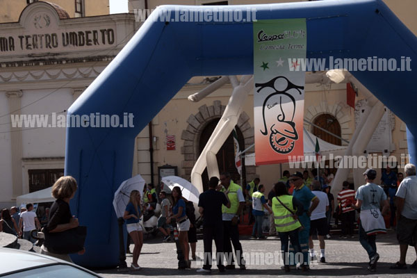 motoraduno-vespa-3-laghi-sila-2012-partenza-bis