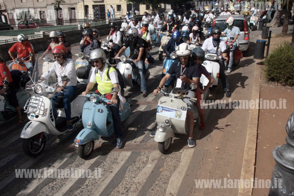 Lamezia: Partenza lametina per il giro in Vespa fino in Sila