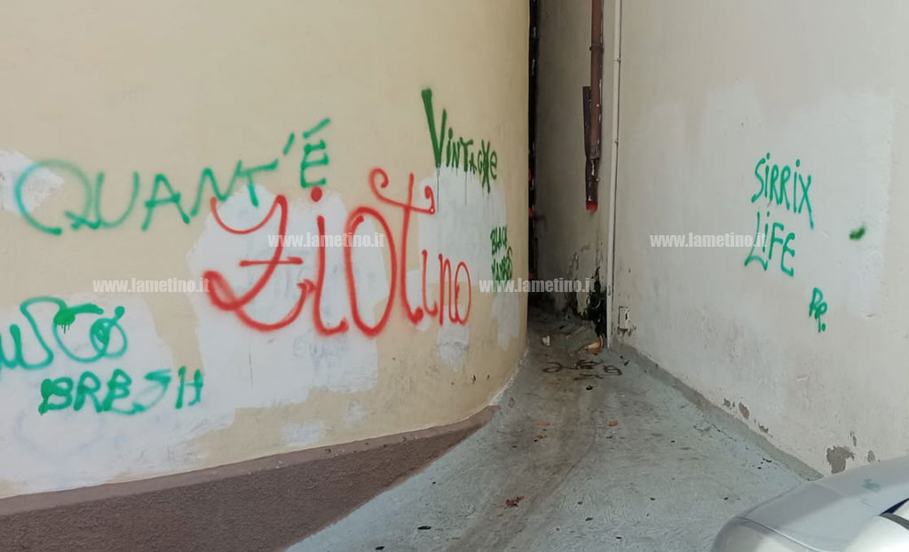 muri-imbrattati09433b_dd055.jpg