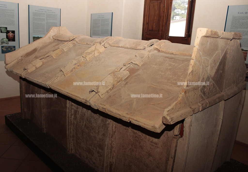 Lamezia: al Museo archeologico una nuova tomba proveniente dalla Necropoli di San Sidero