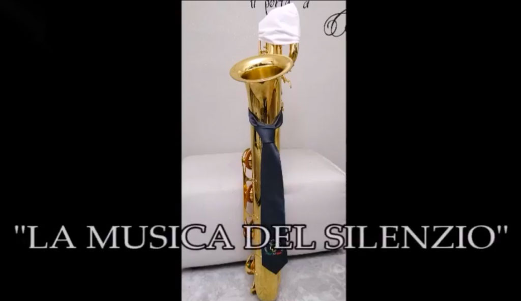 Coronavirus, musicisti associazione banda Valle del Savuto uniti in un video: “Orchestra virtuale che consegna la musica del silenzio”