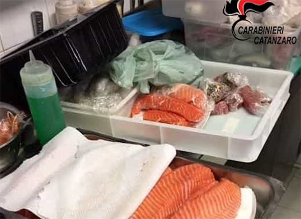 Controlli del Nas nel catanzarese, sequestrati 30 chili di prodotti ittici