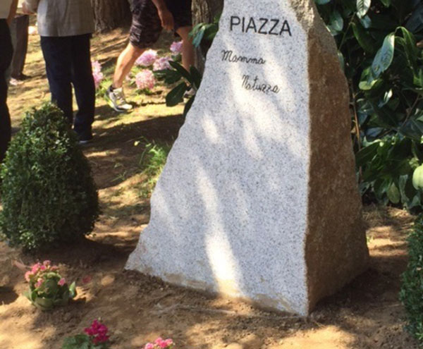 natuzza-piazza.jpg