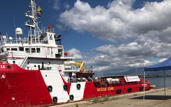 Arrivata a Corigliano Calabro nave con 635 migranti a bordo, attesi altri sbarchi a Crotone e Reggio