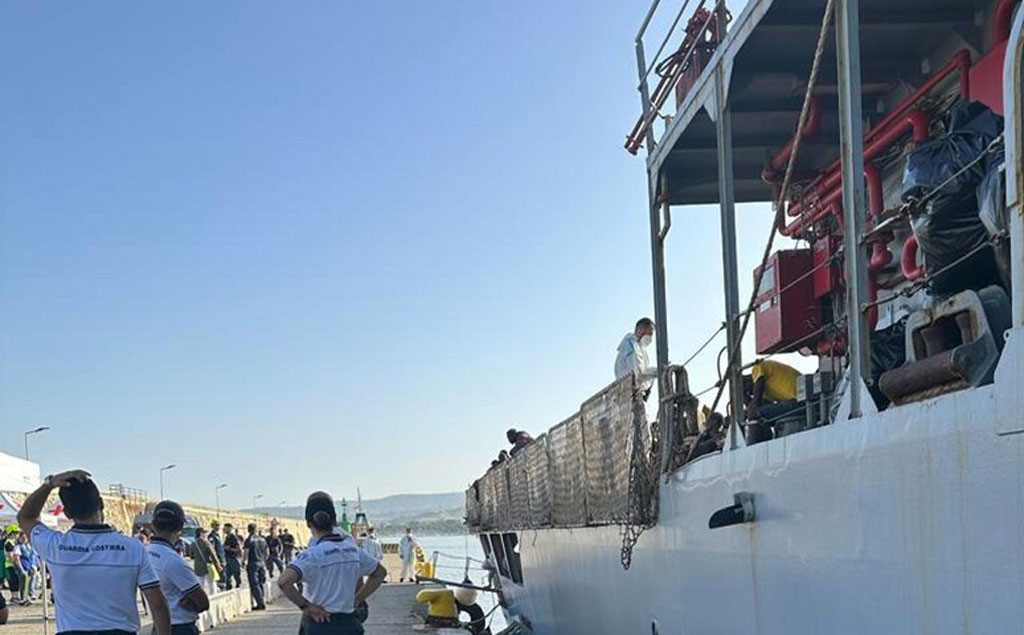 Nave Cassiopea arrivata a Reggio Calabria con 500 migranti