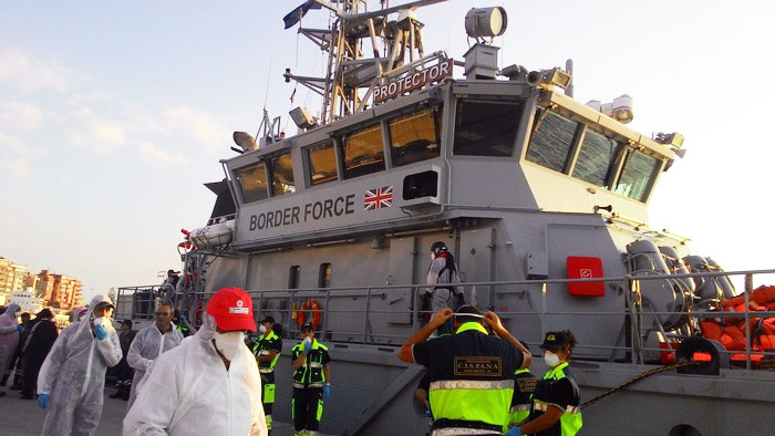 In arrivo a Reggio Calabria nave con 190 immigrati