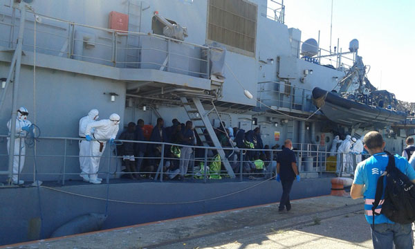nave-sbarco2.jpg