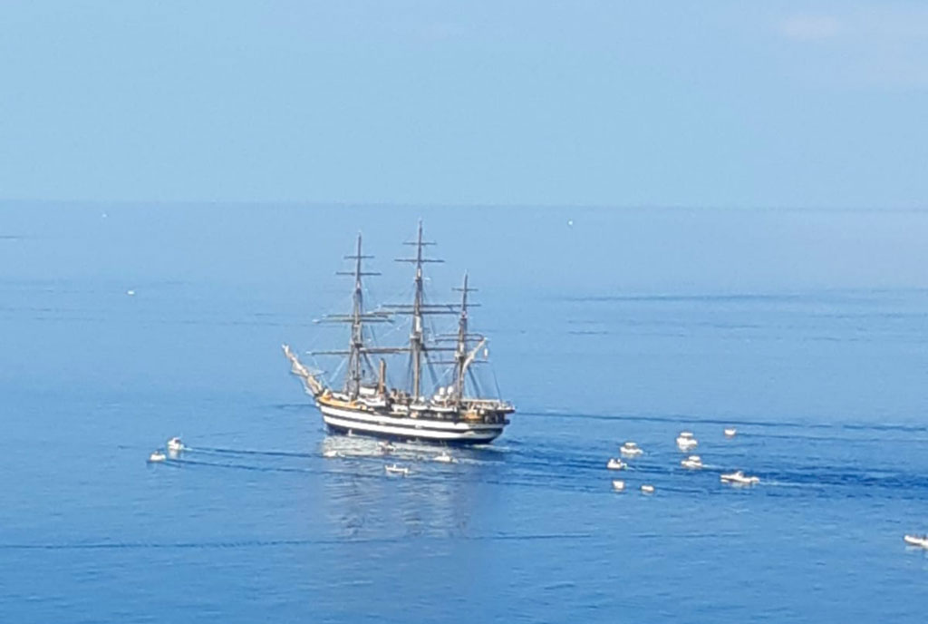nave-vespucci-san-lucido-2020.jpg