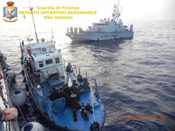 Fermati 3 scafisti dello sbarco a Reggio Calabria del 18 aprile - VIDEO