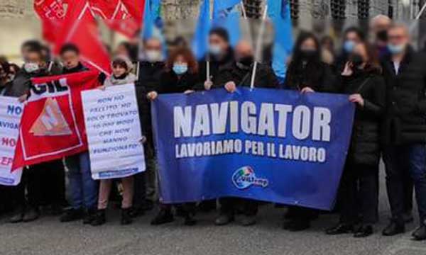Sit-in dei Navigator anche a Catanzaro: "Prorogare contratti"