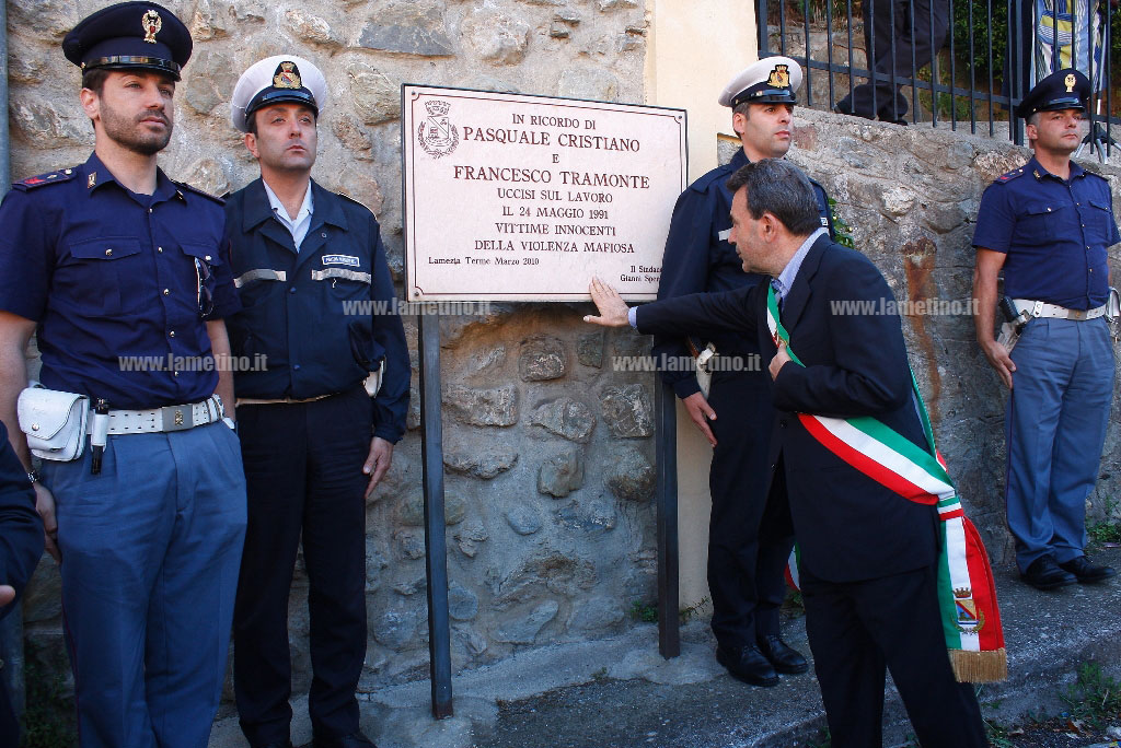Lamezia in ricordo di Tramonte e Cristiano i netturbini uccisi 24 anni fa