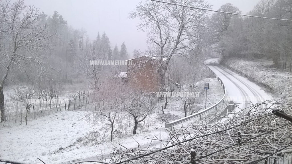 Arriva la prima neve a bassa quota nell'hinterland lametino