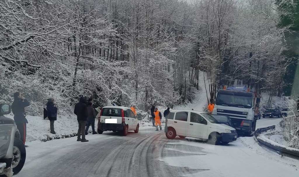 Comitato la strada che non c'è: "Poca neve per mettere in ginocchio intero comprensorio montano del Reventino"