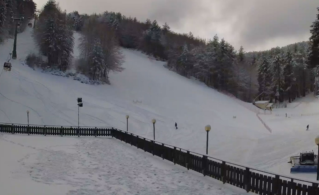 Neve e freddo in Calabria, fiocchi anche a bassa quota: atteso ulteriore calo temperature