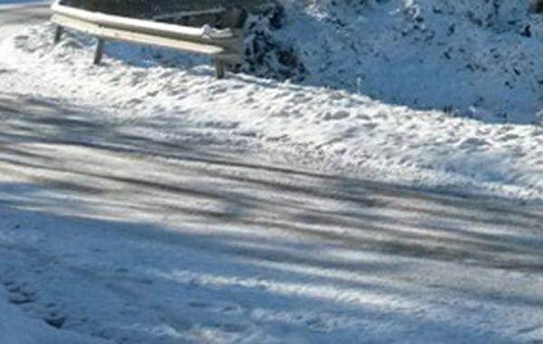 Strada provinciale da Conflenti a Soveria impraticabile per neve, continuano disagi per cittadini