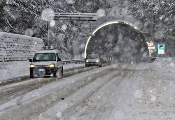 Calabria: Maltempo, nevica sui rilievi e le temperature scendono