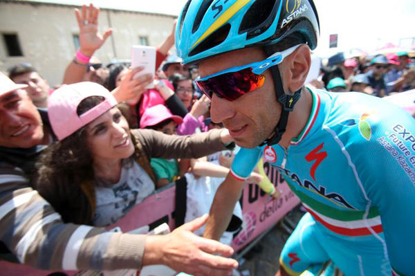 nibali-giro-ookk.jpg
