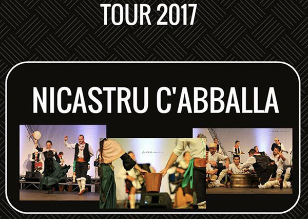 A Cancello lo spettacolo del gruppo folcloristico "Nicastru C'abballa"