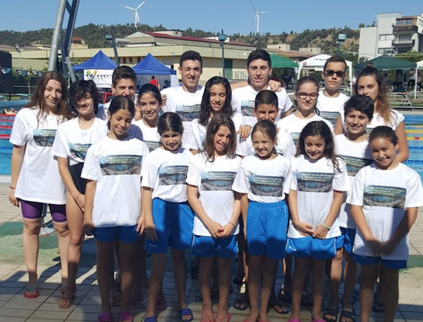 Arvalia Nuoto Lamezia al "Trofeo Libertas città di Pitagora": 7 medaglie d'oro, 8 d'argento e 6 di bronzo