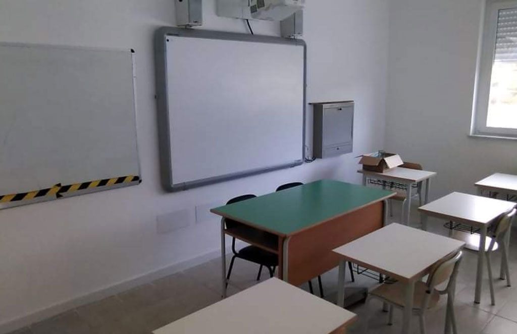 nuova-scuola12.57.46_09334.jpg