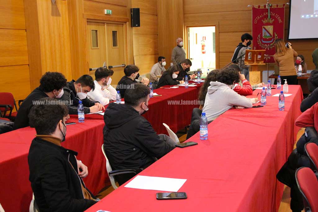 nuovo-incontro-comune-studenti-224af30219af_34310.jpg