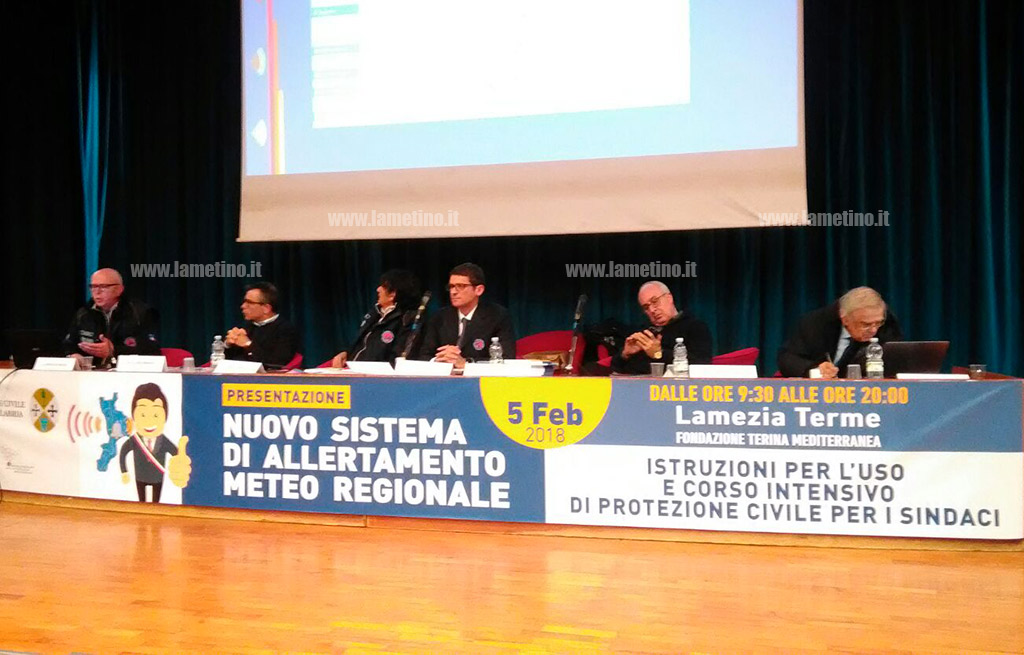 Lamezia, nuovo sistema allertamento meteo: Protezione civile firma protocollo con i Prefetti